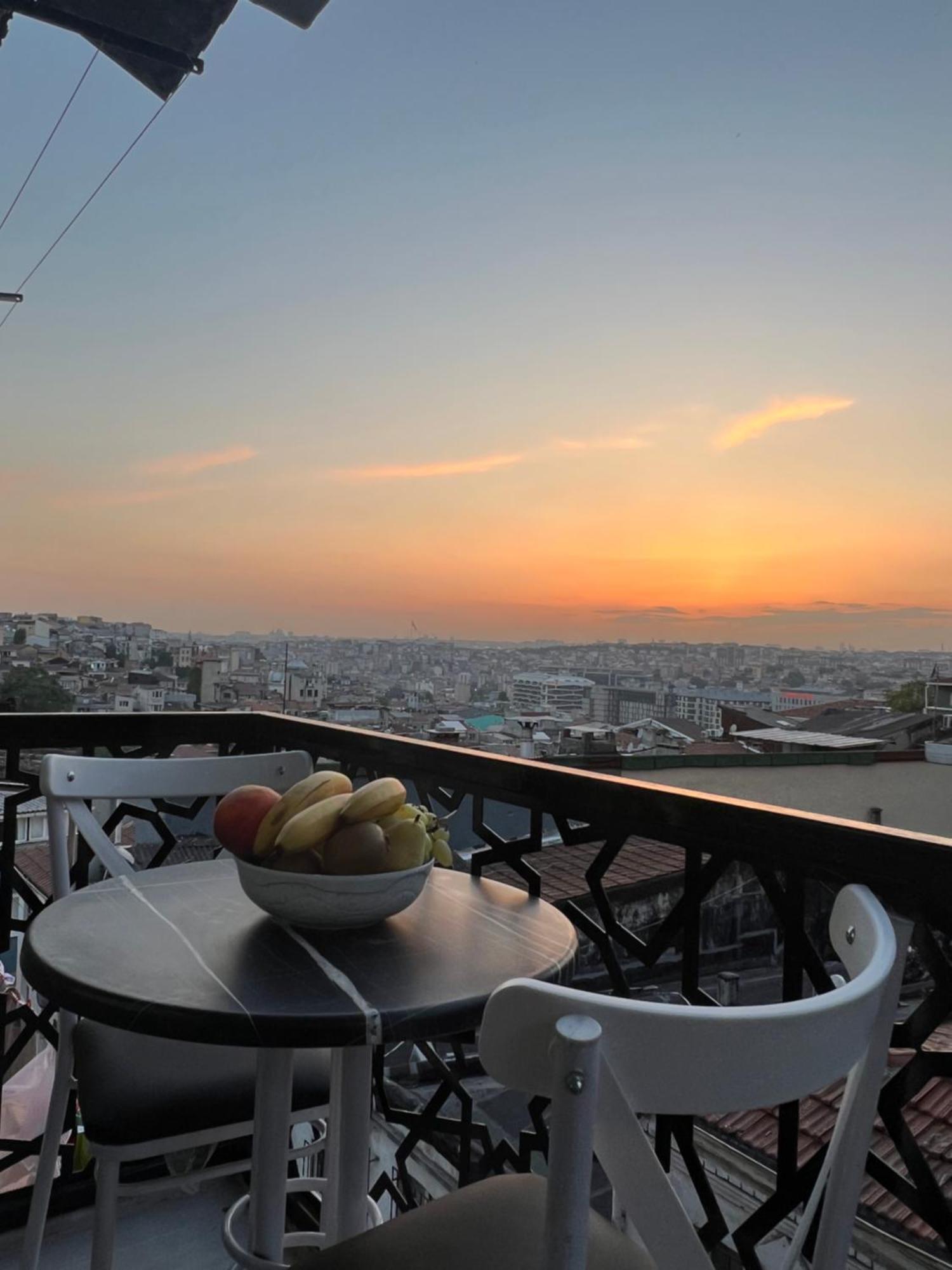 Taksim Larissa Istanboel
